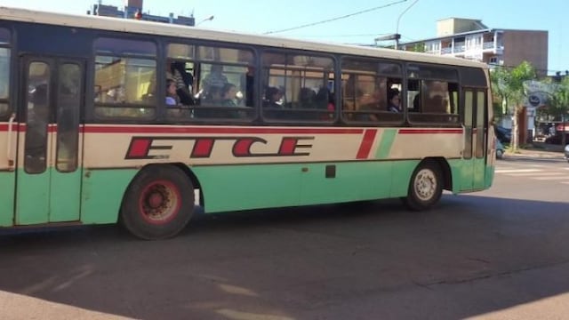 Eldorado: vecinos del barrio Roulet reclaman por la restitución del servicio nocturno de colectivos.