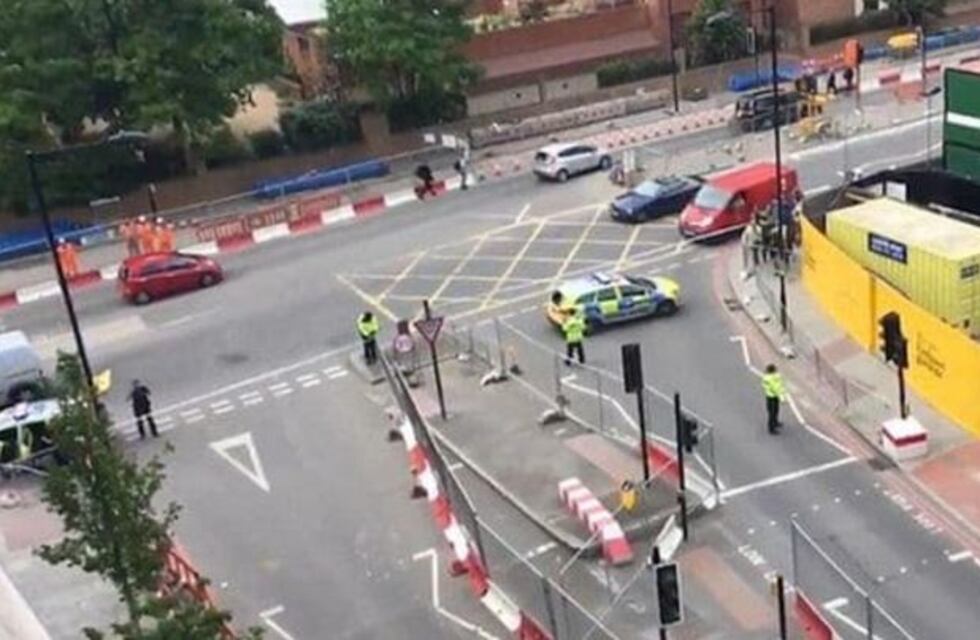 Londres: la policía hizo detonar una camioneta sospechosa
