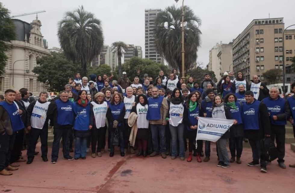 Docentes universitarios no comenzarán las clases en el segundo cuatrimestre