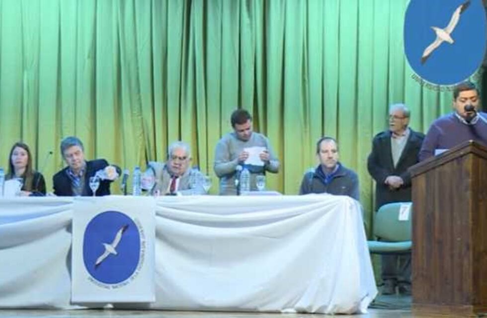 Con Arcioni ausente, los candidatos a gobernador debatieron en la Universidad