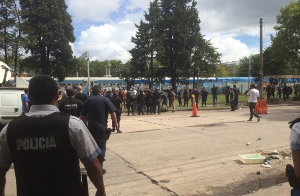 Incidentes y detenidos frente a la fiscalía de Florencio Varela