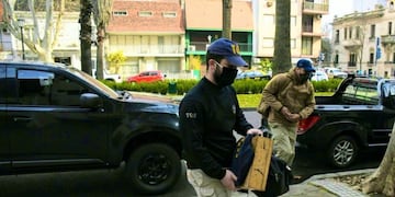 El allanamiento ocurrió en el departamento del fiscal Gustavo Ponce Asahad en Oroño al 1200\u002E (@mauroyasprizza)