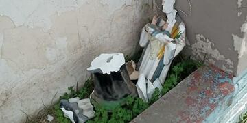 Destrozaron la imagen de San Cayetano, en el Amancay