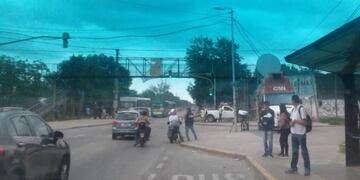 Un nene cayó de un puente peatonal en Bernal (Web)\u002E