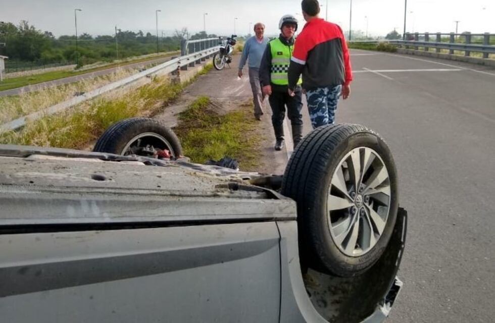 Un caballo suelto provocó un accidente en Circunvalación Oeste