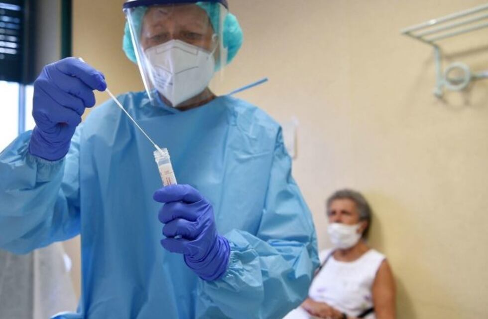 Buscan médicos de todas las áreas para atender coronavirus en Córdoba