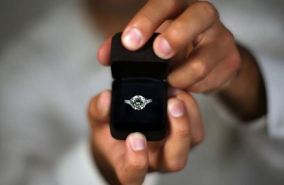 Le pidió matrimonio a su novia mientras hacia reto viral de Tik Tok