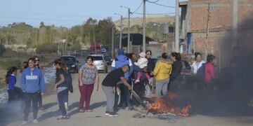 Mataron al padre de un abusador sexual y quemaron su vivienda