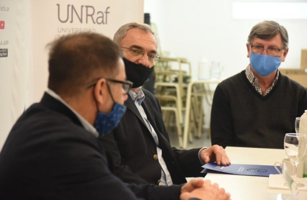 Alcides Calvo se reunió con autoridades de la Universidad Nacional de Rafaela