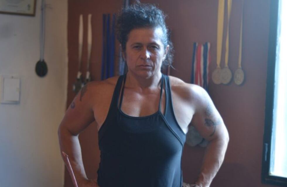 La multicampeona de Powerlifting Leticia Bertotto recibió su segundo Caldén de Oro