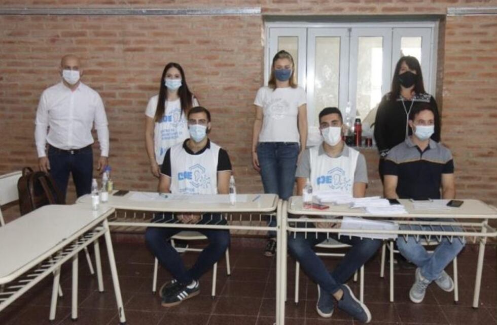 400 carlospacenses fueron beneficiados con la tarjeta alimentar