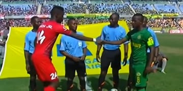 Hinchas de clubes de Tanzania apostaron a sus esposas en un clu00e1sico.