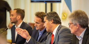 Katopodis firmó convenios para garantizar obras prioritarias para Chaco