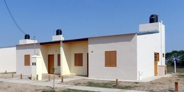 Imagen archivo\u002E Viviendas entregadas por INVICO\u002E