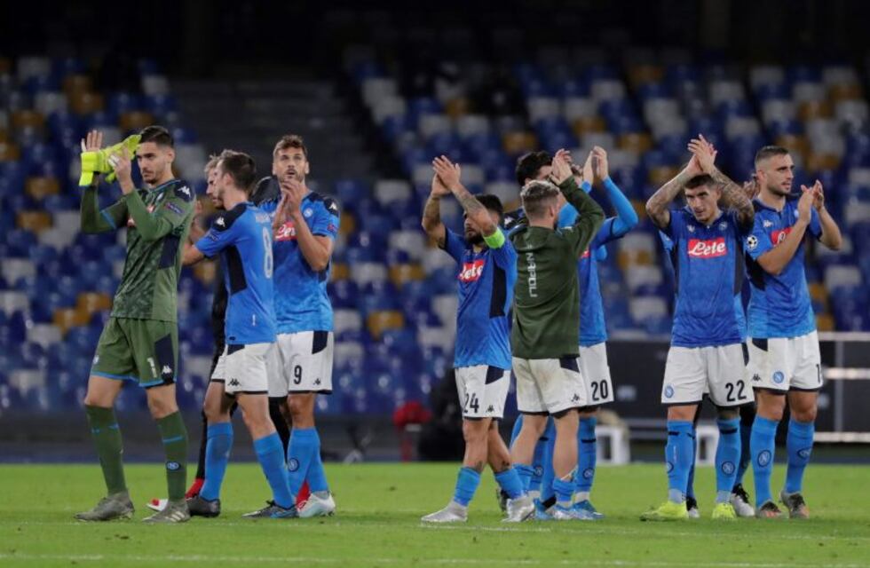 Conflicto en Napoli: el plantel abandonó la concentración y podría ser sancionado