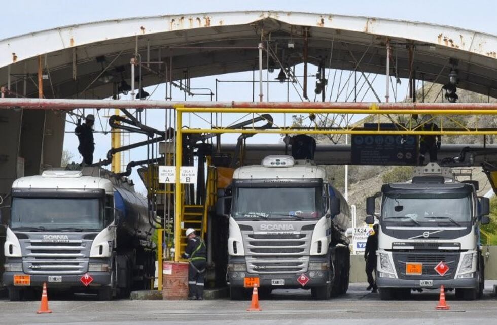 Camioneros Levantaron El Paro Y Saldrán Los Camiones Con Combustible
