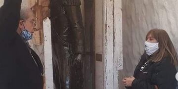 La Asociación Sanmartiniana de Caleta Olivia ya tiene en su poder la estatua del General San Martín