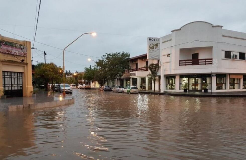 Por las lluvias, el 90% de Tostado quedó bajo agua