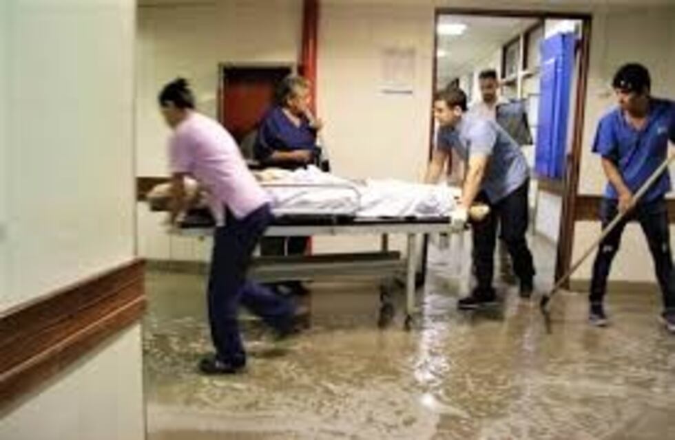 Quejas de trabajadores del Perrando porque no funcionan los ascensores