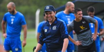 El Cacique Medina recibirá a dos socios Albiazules en el inicio de la pretemporada\u002E No los exija tanto profe\u002E\u002E\u002E