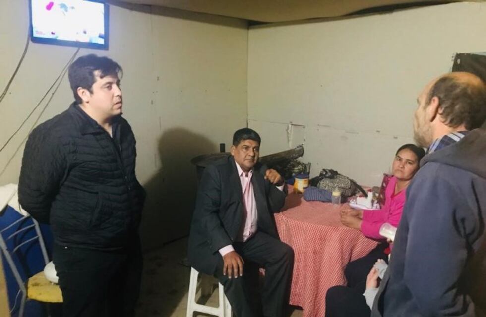 Arcando visitó a una familia tolhuinense