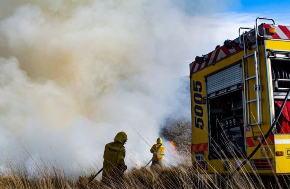 Lograron controlar el incendio forestal en el Cerro Ancasti