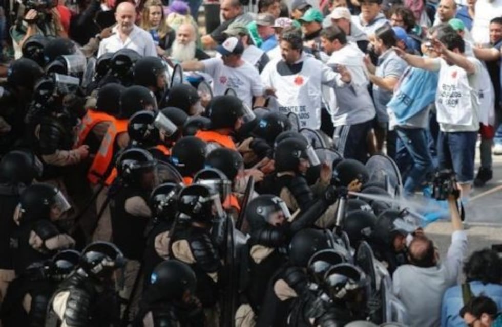 Tras la tensión en el Puente Pueyrredón, comenzó la desconcentración