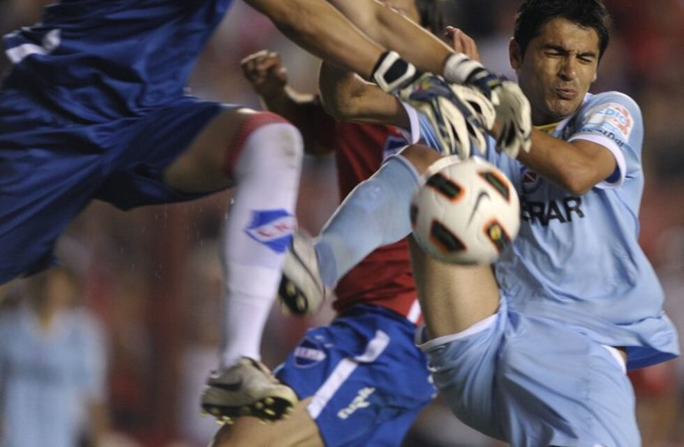 Al final Godoy Cruz se dio el gusto: Leonardo Burián será su arquero