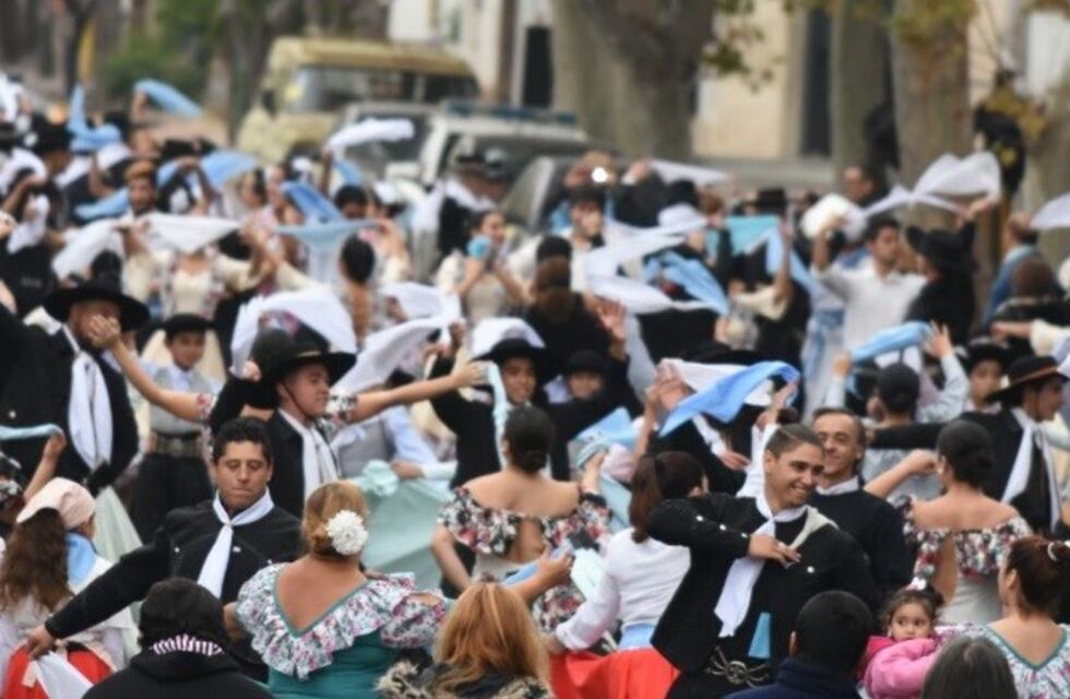 Así, el pueblo mendocino festeja la fiesta patria