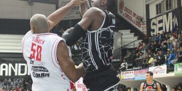 El capitu00e1n Sam Clancy demostru00f3 su experiencia, pero no le alcanzu00f3 a Instituto.