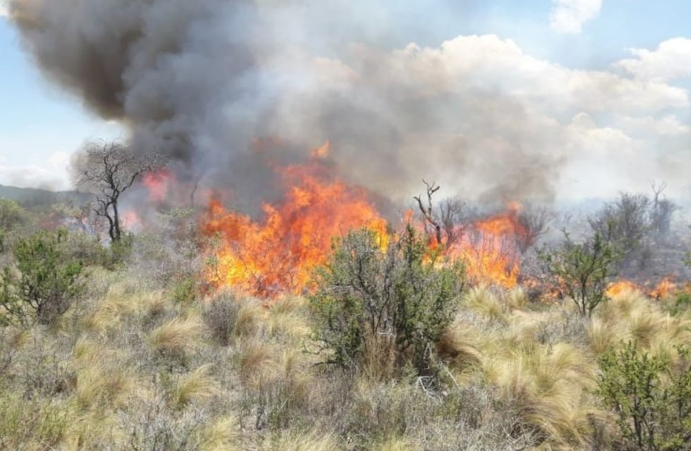 Continúan los incendios en la zona de Traslasierra