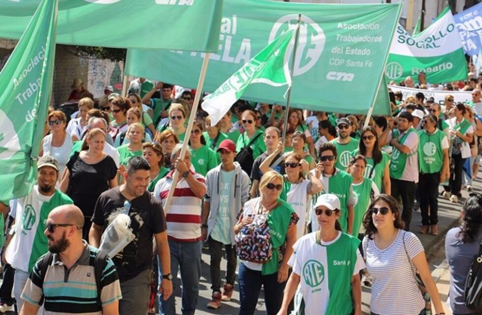 Estatales piden la reapertura de la paritaria: "La cláusula gatillo llega tarde y no alcanza"