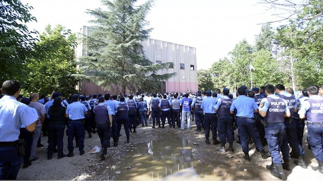 A 10 años del acuartelamiento en Córdoba, el recuerdo de un policía: “Tenía que pelear por lo mío”