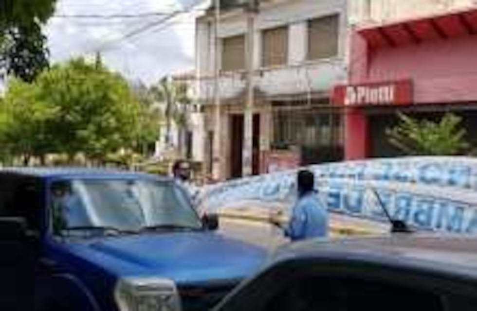 Vecinos de La Calera protestaron frente a Epec