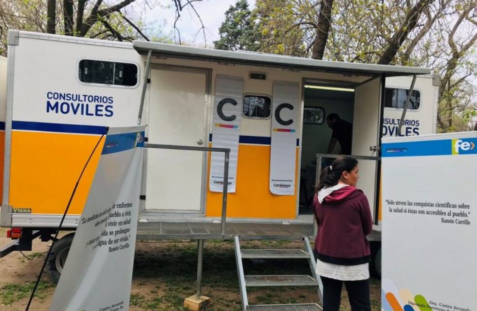 Llegan consultorios móviles a los barrios para realizar pruebas de VIH gratuitas