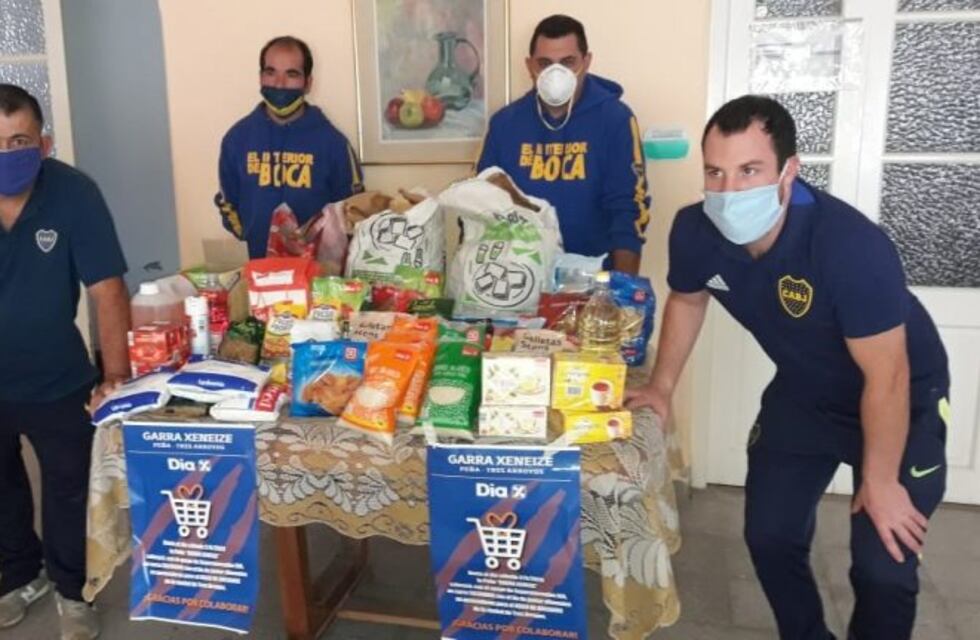 La peña "Garra Xeneize" entregó el primer chango solidario al Hogar de Ancianos