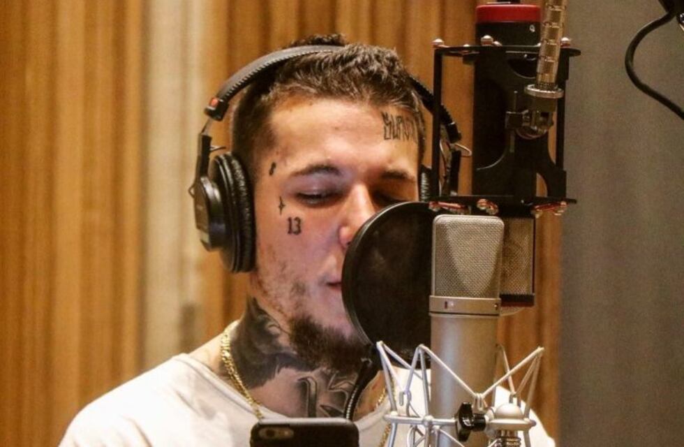 Entre aplausos y criticas, Alexander Caniggia lanzó su nuevo tema