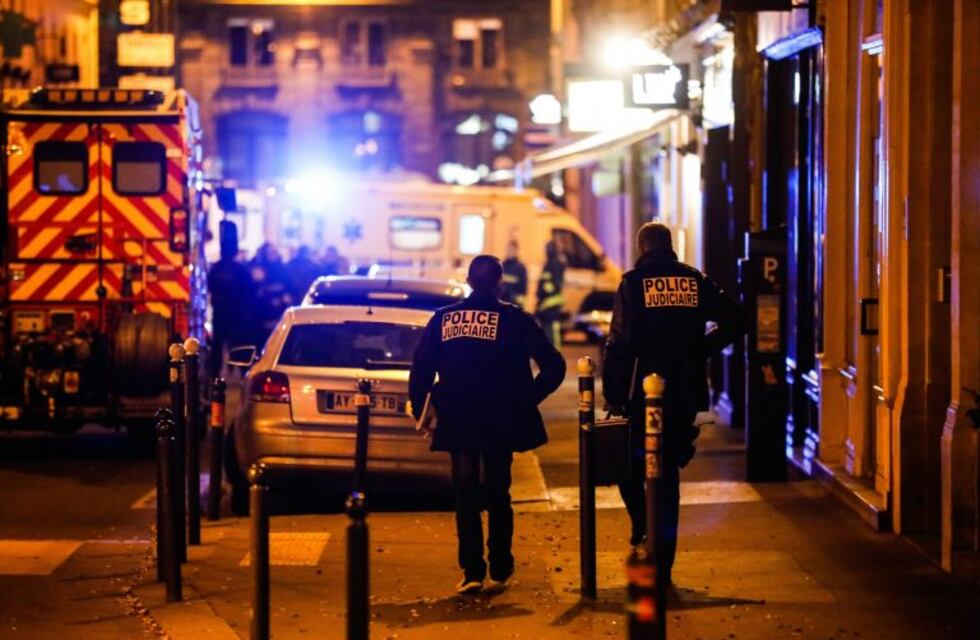Al menos un muerto y cuatro heridos tras un ataque con cuchillo en París