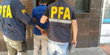La aprehensión fue realizada por personal de la División Antidrogas Rosario de la Policía Federal\u002E (Patricia Bullrich)