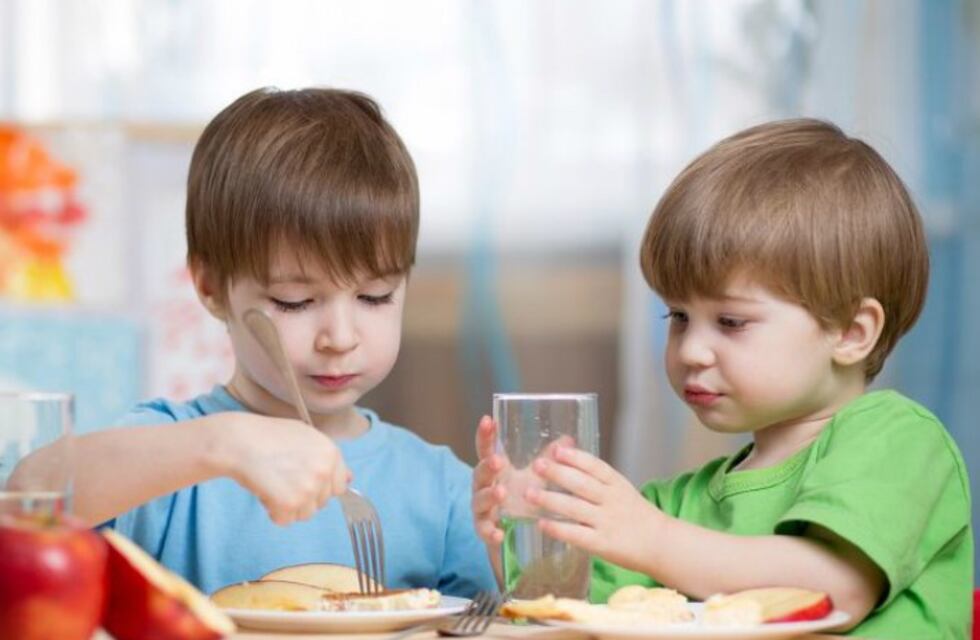 Los chicos desayunan muy mal antes de ir al cole