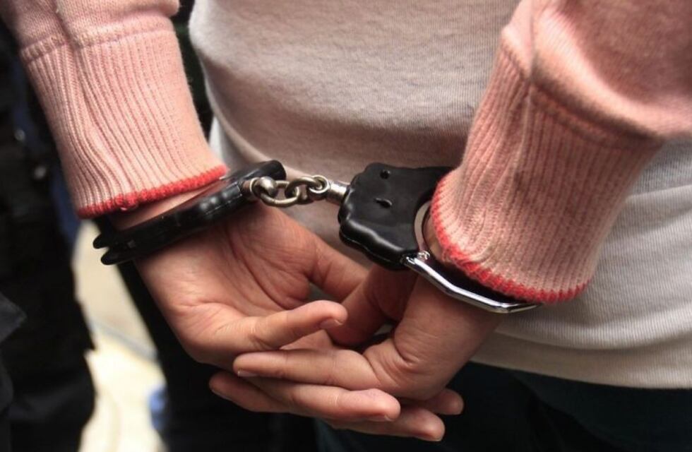 Prostíbulo de Ciudad: detuvieron a una mujer por el crimen de un hombre