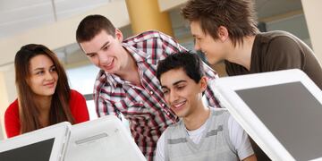 En la oficina o también desde el teletrabajo, el ambiente laboral sano y las relaciones interpersonales sanas son realmente importantes. (Imagen ilustrativa / Internet)