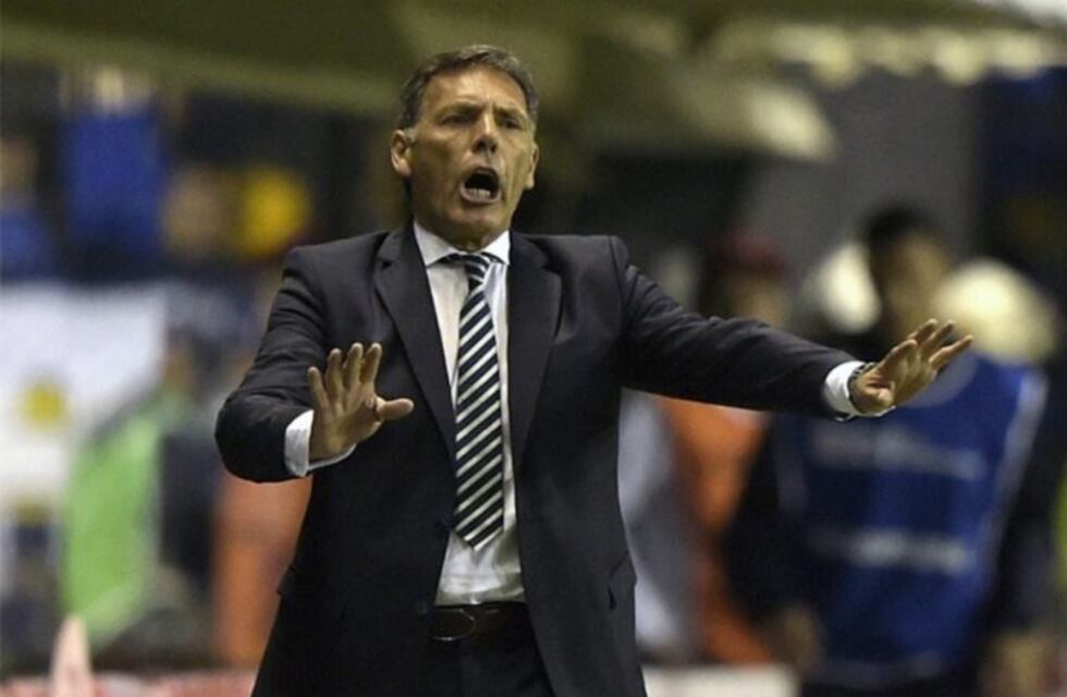 Russo se recupera favorablemente de su operación