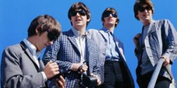 Proyecciu00f3n de documentales musicales y bandas en vivo en los galpones