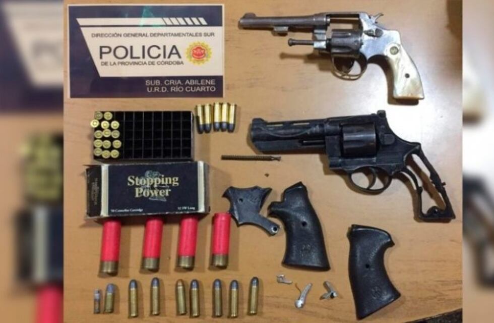 La rescatan tras pasar cuatro días cautiva de su pareja armada