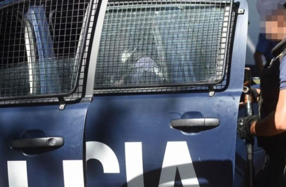 Volcaron, escaparon y los detuvieron con mochilas repletas de electrodomésticos