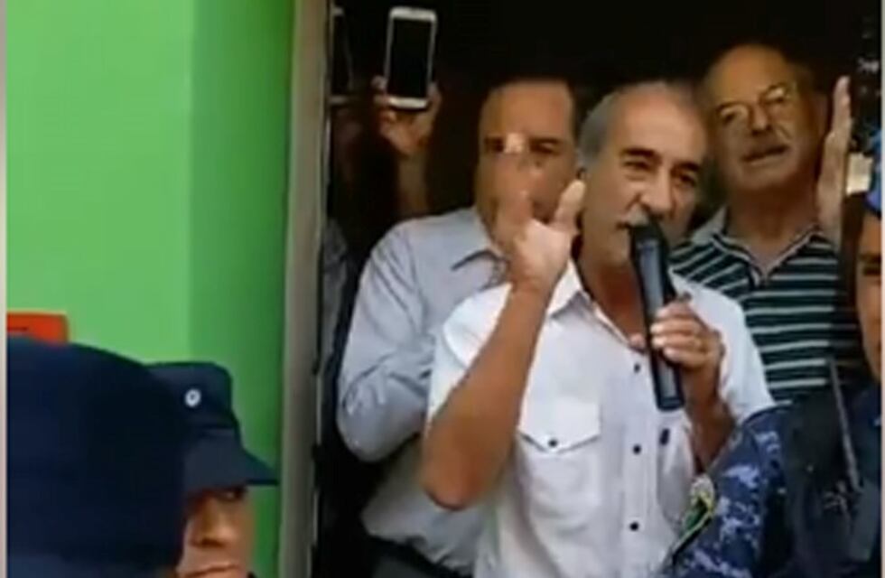 Vecinos de Ríos Tercero protestan por el aumento de tarifa de la energía eléctrica