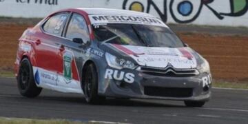 Bundziak en su C4 en la carrera de Turismo Nacional 3 de Concordia\u002E (WeB)
