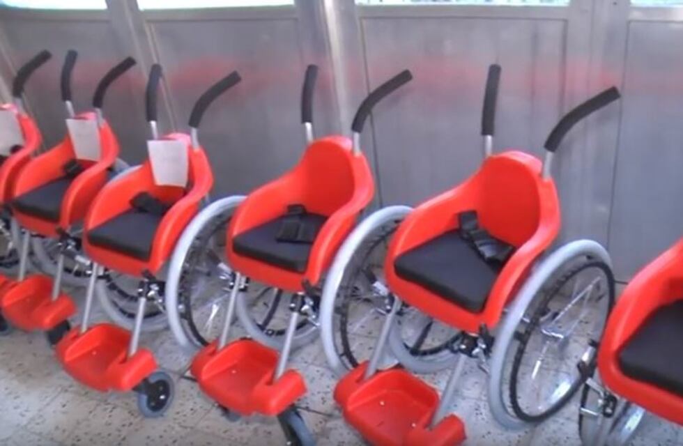 El Hospital San Roque recibió 13 sillas de ruedas de una fundación internacional