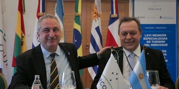 El gobernador Passalacqua y el ministro de Turismo de la Nación, Gustavo Santos, acordaron promover la gastronomía misionera\u002E (Turismo)